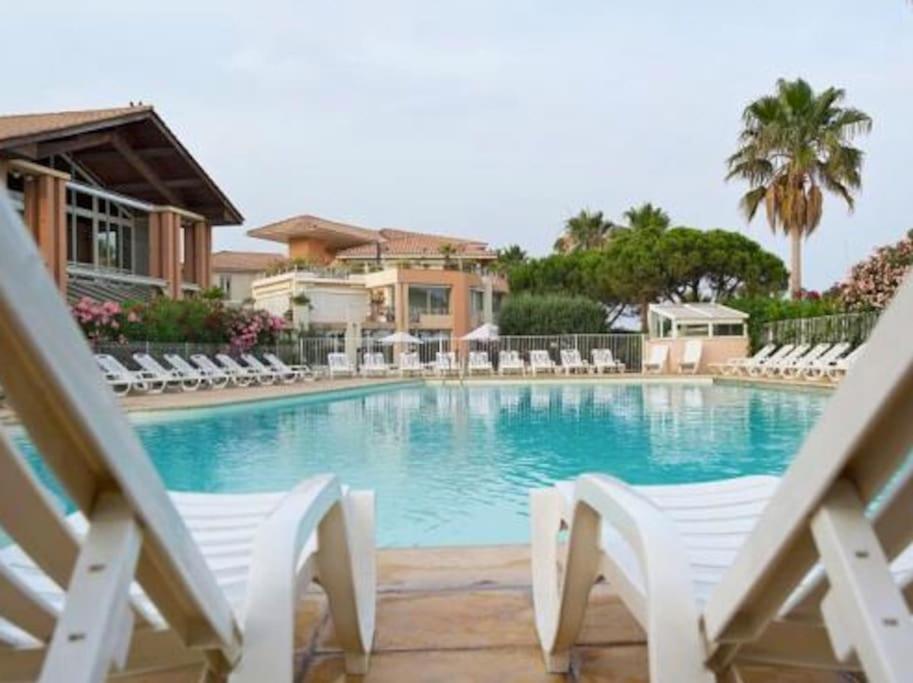 Port Frejus Cap Hermes Vue Mer Et Port Pieds Dans L'Eau Piscine Pkg المظهر الخارجي الصورة